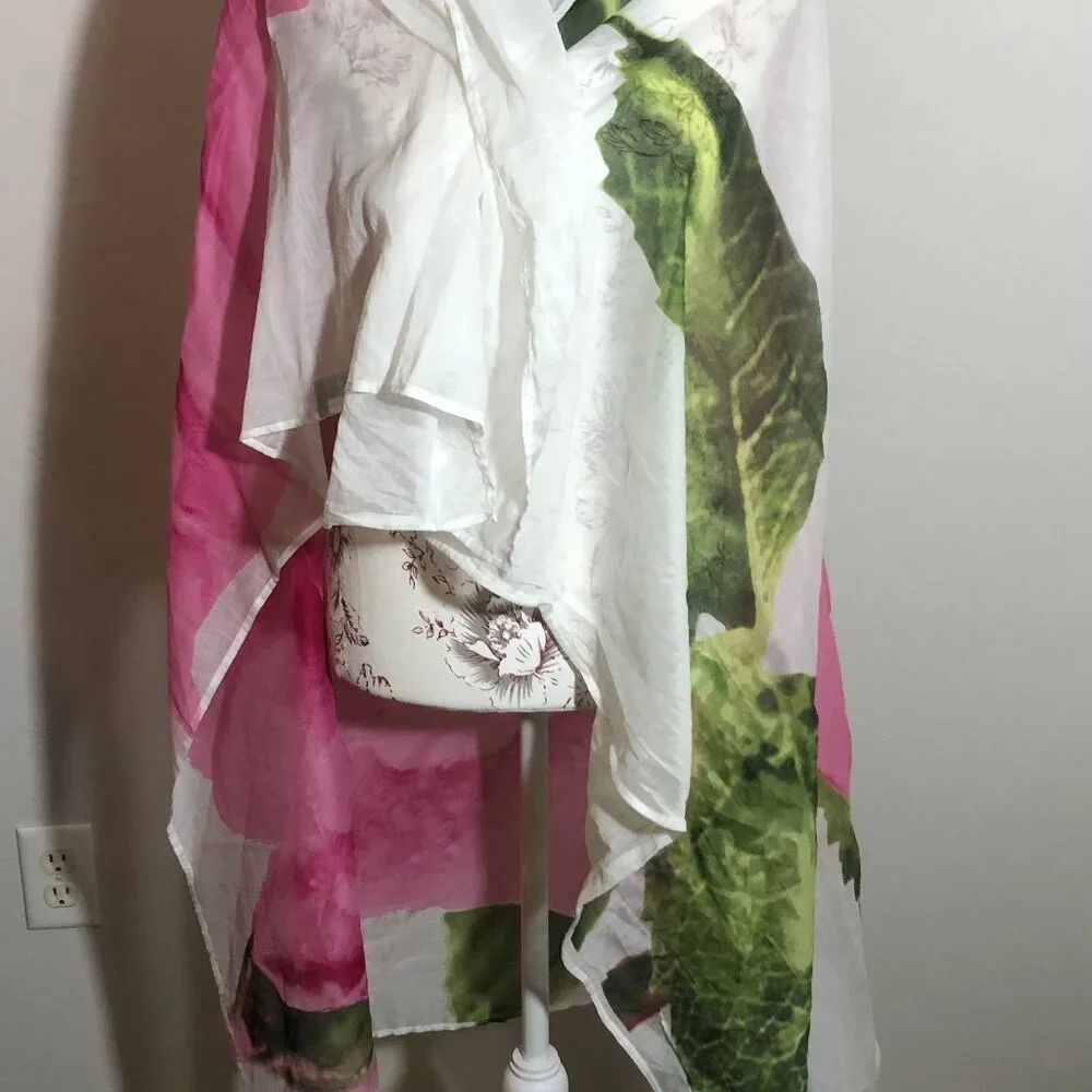 🌹 Bloom with Elegance: Anne Cole Collection Rose Print Scarf 🌹